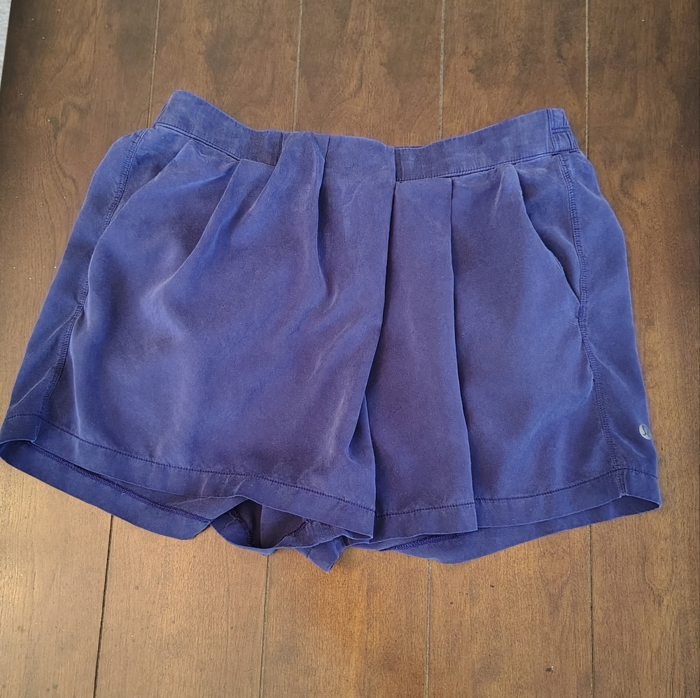 Lululemon Shorts Womens 6 Tencel Pleated Relaxed &Go Keepsake Lounge Blue